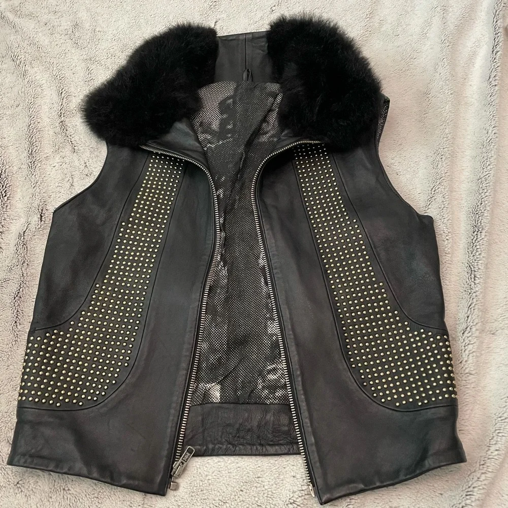 Ernte genuine leather vest with gold stud detail - Picture 2 of 16